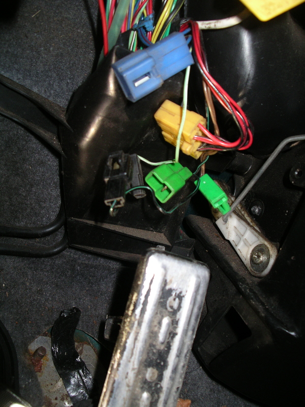 subaru-libero-diagnostic-conectors.jpg