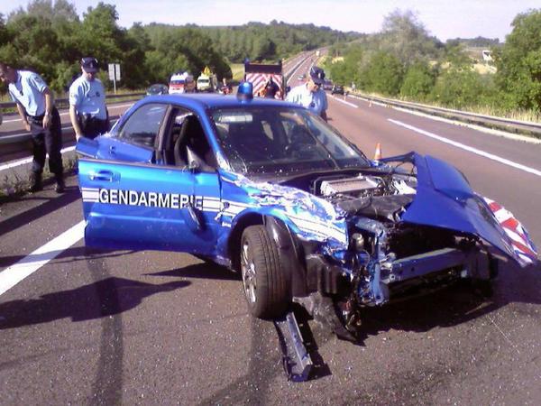 subaru-impreza-gendarmerie2.jpg